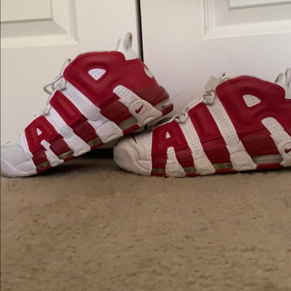 Nike air more uptempo